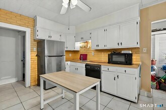 1440 Wood Ave in Bridgeport, CT - Building Photo - Building Photo