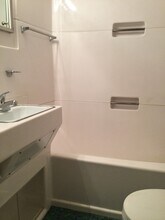 339 Crystal Lake Rd, Unit 1- bed 1-bath in Carbondale, PA - Building Photo - Building Photo