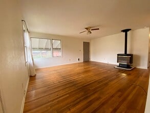 280 NE Wauna Ave in White Salmon, WA - Building Photo - Building Photo