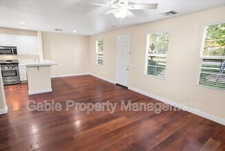 24025 Park Ln in Santa Clarita, CA - Building Photo - Building Photo