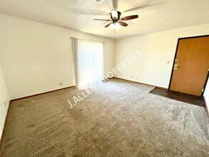 901 Syracuse Ave in Norfolk, NE - Building Photo - Building Photo
