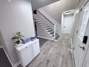 1004 Longford Rd in Bartlett, IL - Building Photo - Building Photo