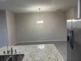 2128 Del Mar Dr in La Marque, TX - Building Photo