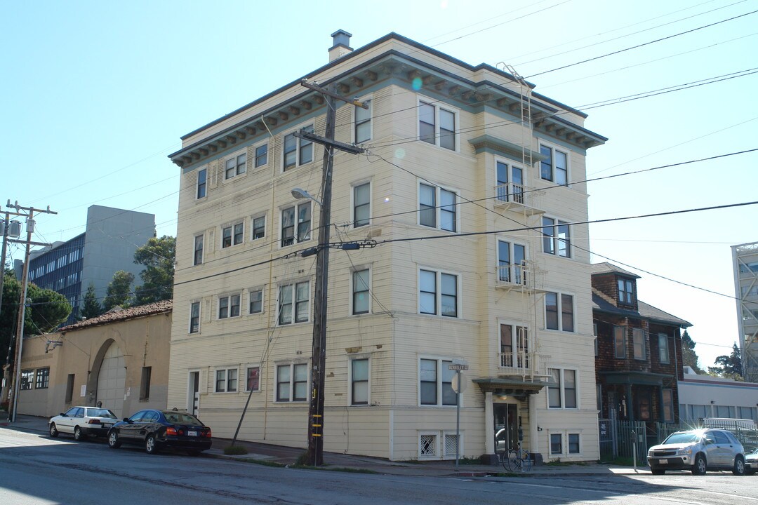 Helen Diller Anchor House in Berkeley, CA - Building Photo