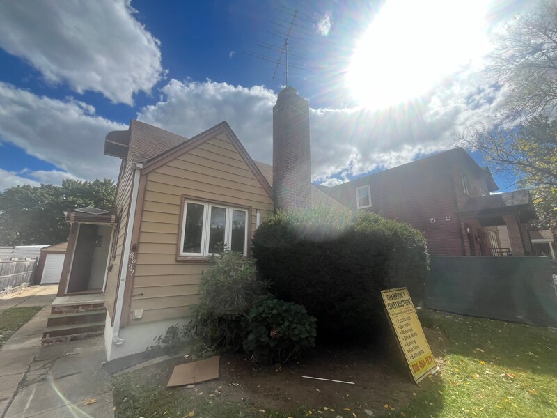 86-27 239th St in Queens, NY - Building Photo