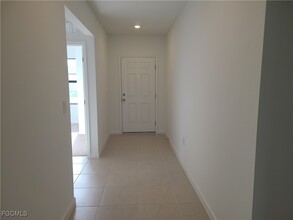 1023 Caloosa Breeze Dr in La Belle, FL - Building Photo - Building Photo