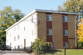 Rhodes Avenue Apartments in Akron, OH - Building Photo - Building Photo