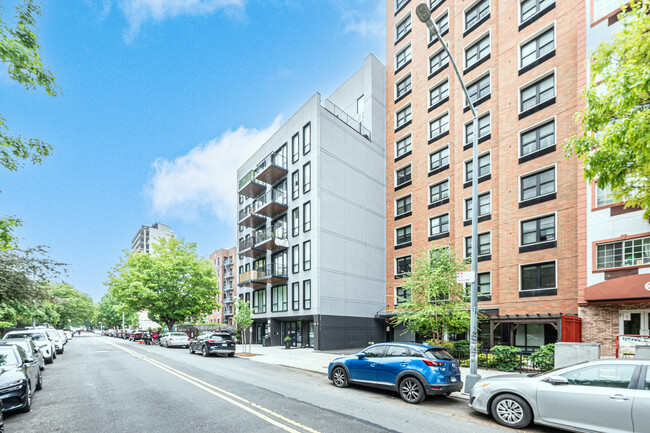 323 Lenox Rd in Brooklyn, NY - Foto de edificio - Building Photo