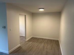 131 E Winchester Rd in Libertyville, IL - Building Photo - Building Photo