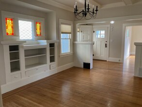 305 Hanover Ave in Oakland, CA - Building Photo - Building Photo