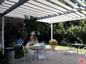 570 N Rossmore Ave in Los Angeles, CA - Building Photo - Building Photo