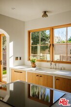 2640 Clyde Ave in Los Angeles, CA - Building Photo - Building Photo