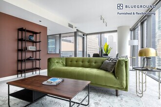 210 N Wells St in Chicago, IL - Building Photo - Building Photo