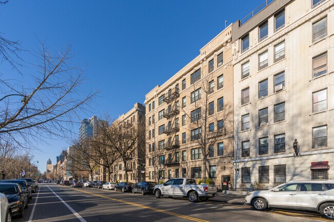 45 W 110th St in New York, NY - Foto de edificio - Building Photo
