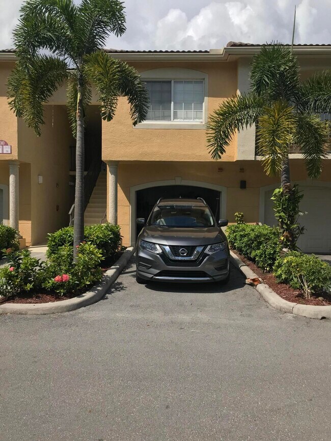 700 Crestwood Ct S-Unit -708 in Royal Palm Beach, FL - Building Photo - Building Photo