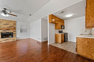 6613 Laura Ann Ct-Unit -6613 in Richland Hills, TX - Building Photo - Building Photo