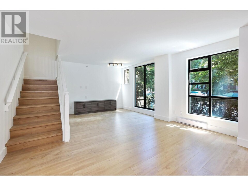 929 Homer St in Vancouver, BC - Building Photo