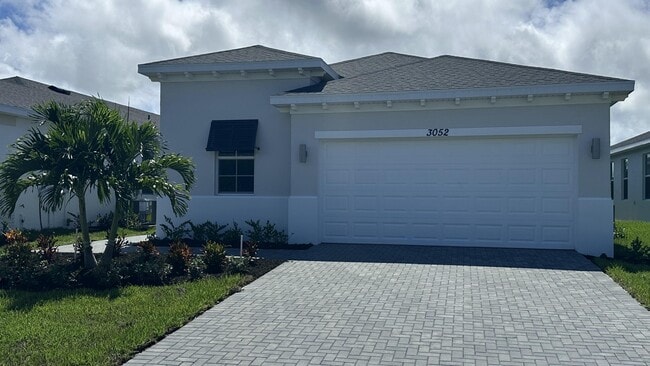 3052 Cedar Pl in Fort Pierce, FL - Building Photo - Building Photo