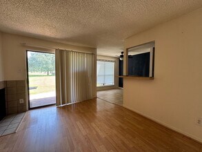 8417 Sands Point Dr in Houston, TX - Building Photo - Building Photo