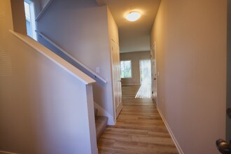 4728 NW 167th St in Urbandale, IA - Building Photo - Building Photo