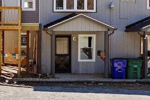 210 Roanoke St in Christiansburg, VA - Building Photo