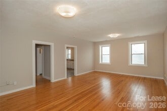 212 S Broad St in Brevard, NC - Building Photo - Building Photo