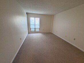325 Franklin St, Unit 408 in Cambridge, MA - Building Photo - Building Photo