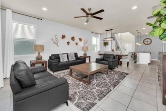 8922 Zurich Ln in Kissimmee, FL - Foto de edificio - Building Photo