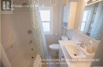 630 Athabasca St W in Moose Jaw, SK - Building Photo - Building Photo