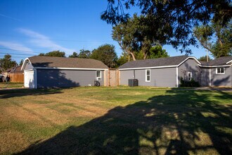 1105 Main St in Panhandle, TX - Building Photo - Building Photo