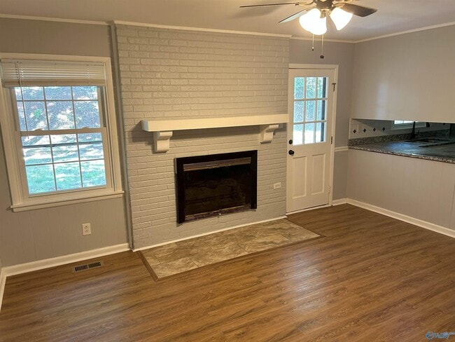 9802 Dolphin Dr in Huntsville, AL - Building Photo - Building Photo