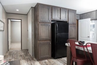 2300 Ward Bend Rd in Sealy, TX - Building Photo - Building Photo