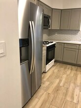 2203 Timber Oaks Rd in Edison, NJ - Building Photo - Building Photo