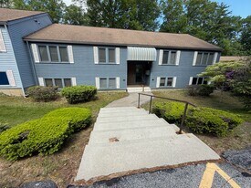 28 Maria Ave, Unit C in Southbridge, MA - Building Photo