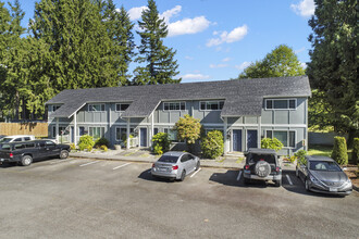 Cedars Apartments and Daffodil Court Townhome in Sedro Woolley, WA - Foto de edificio - Building Photo