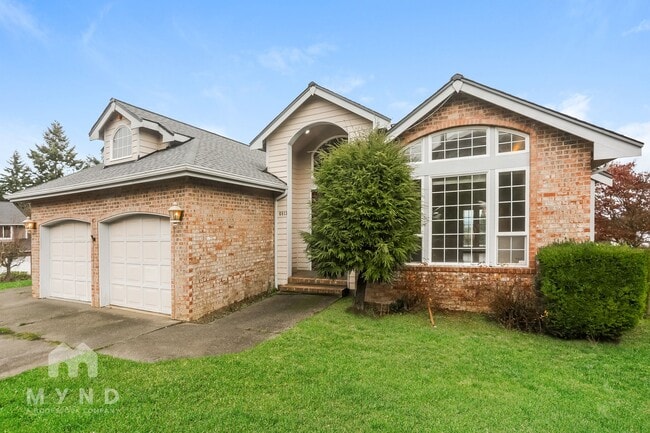 property at 6613 46th Ave Ct E