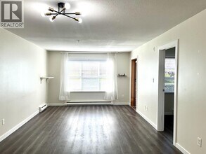 5889 Irmin St in Burnaby, BC - Building Photo - Building Photo