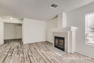 348 Dockside Ct in Las Vegas, NV - Building Photo - Building Photo