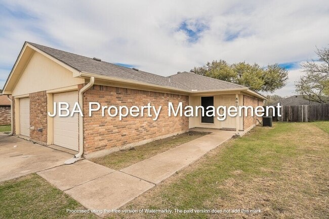 807 White Rock St in Saginaw, TX - Building Photo - Building Photo