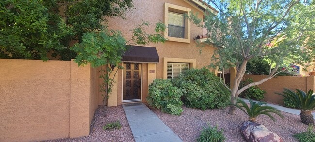 property at 1113 E North Ln