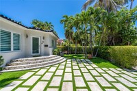 525 Lakeview Dr in Miami, FL - Building Photo - Building Photo