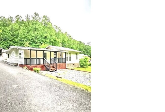 702 Rush Branch Rd in Pigeon Forge, TN - Building Photo - Building Photo