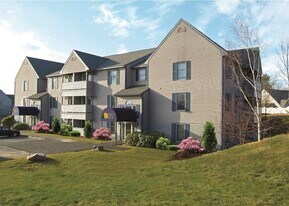 155 Eastern Ave in Manchester, NH - Building Photo