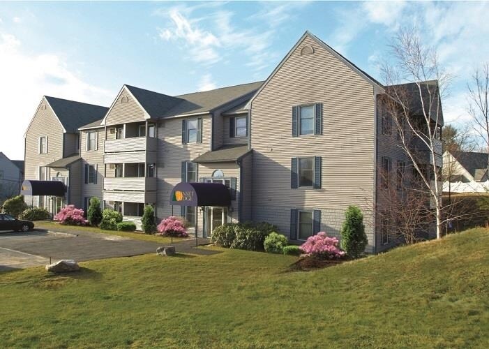 155 Eastern Ave in Manchester, NH - Building Photo