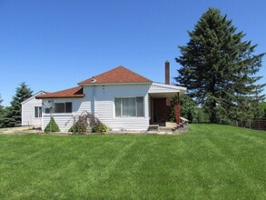 18945 195th Ave in Big Rapids, MI - Building Photo - Building Photo