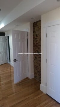 106 Hyde Park Ave photo'