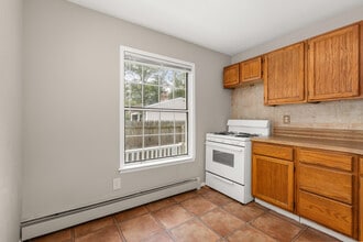 447 Johnson Ave, Unit 1 in Ronkonkoma, NY - Building Photo - Building Photo