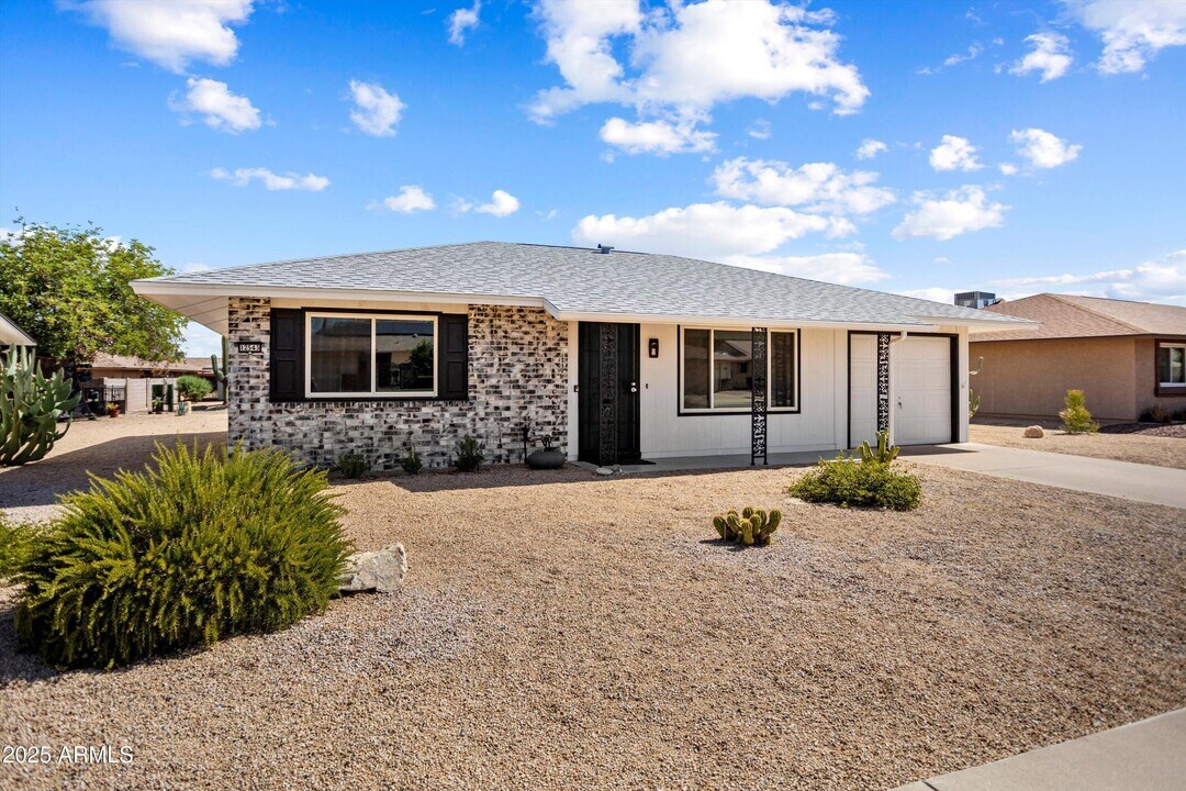 12543 W Parkwood Dr in Sun City West, AZ - Building Photo