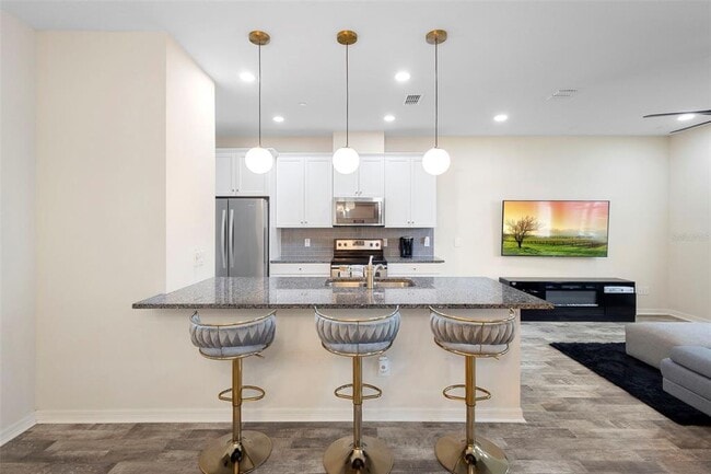 1043 Taramundi Dr in Oviedo, FL - Building Photo - Building Photo