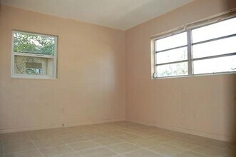 1016 Herschell St in Lakeland, FL - Building Photo - Building Photo